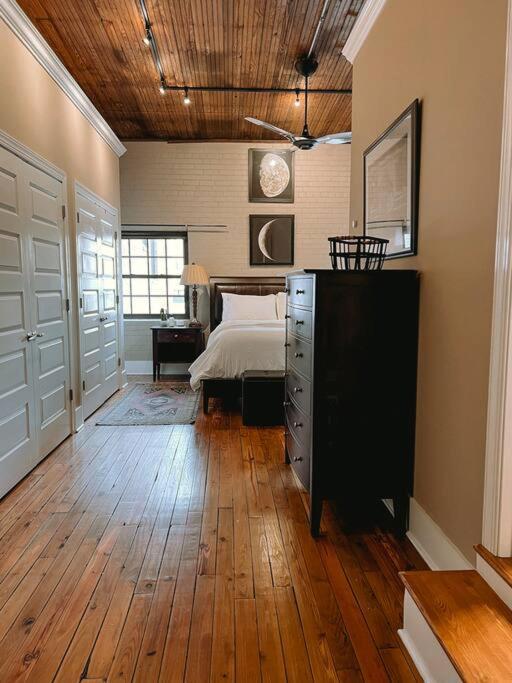 The 511. A Luxury Loft On State St. Bristol Exterior photo