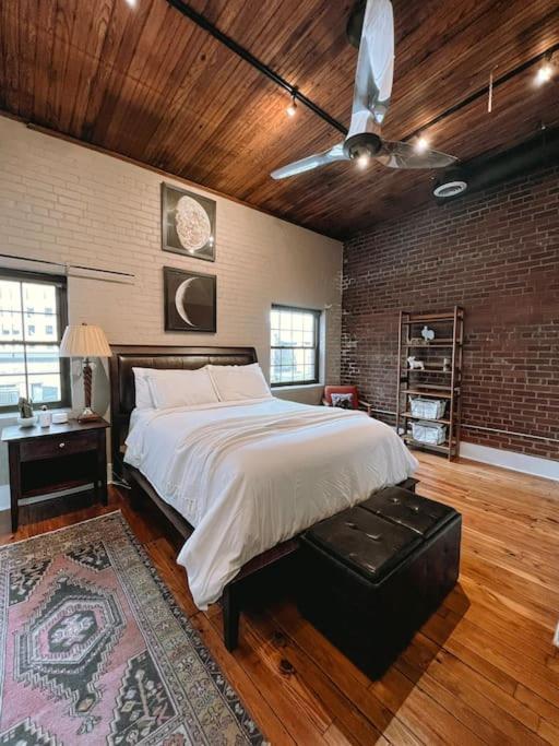 The 511. A Luxury Loft On State St. Bristol Exterior photo